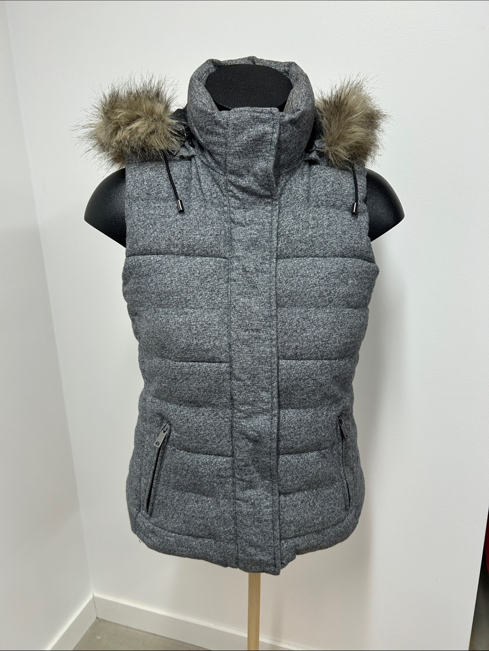 Banana Republic Gray Quilted Puffer Vest with Faux Fur Trim Hood